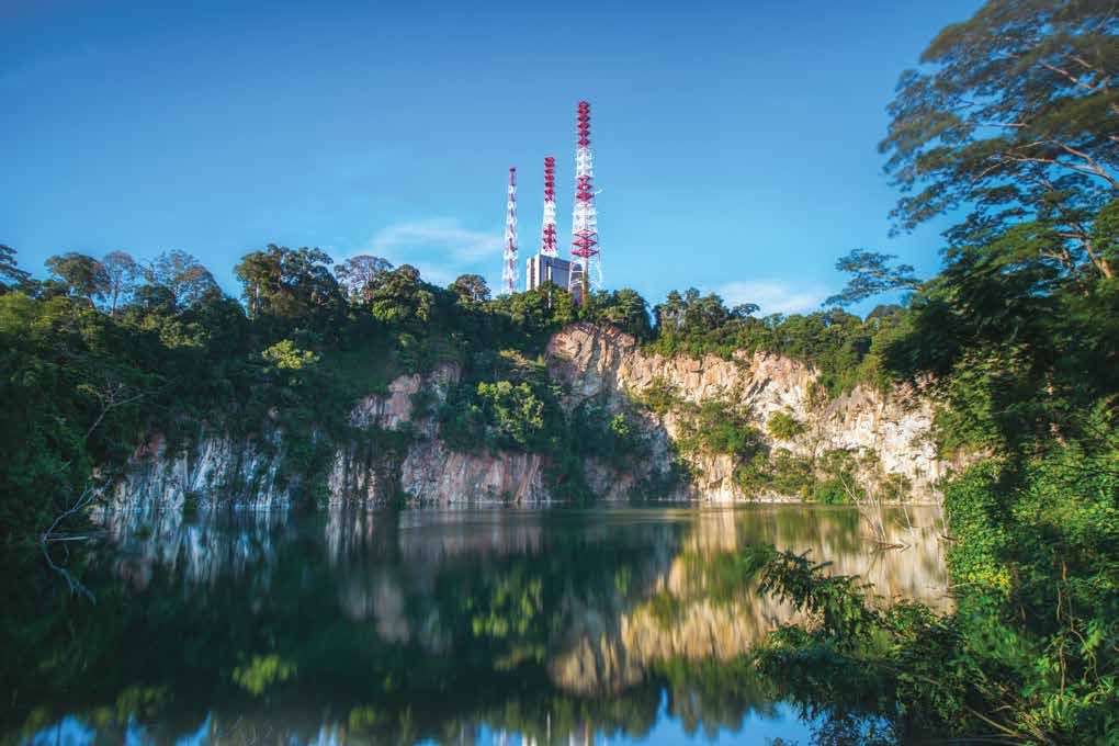 Little Guilin quarry lake near The Myst